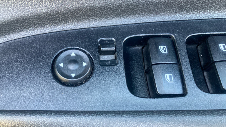 Hyundai i20 1.0T GDi 48V MHD SE Connect 5dr DCT Petrol Hatchback